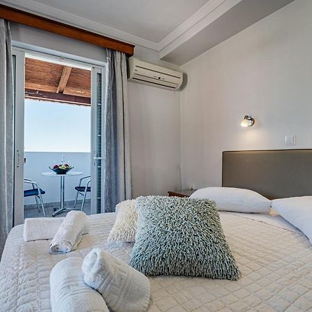 Aparthotel Bluewaves Laganas Esterno foto