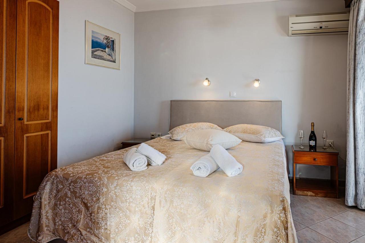 Aparthotel Bluewaves Laganas Esterno foto