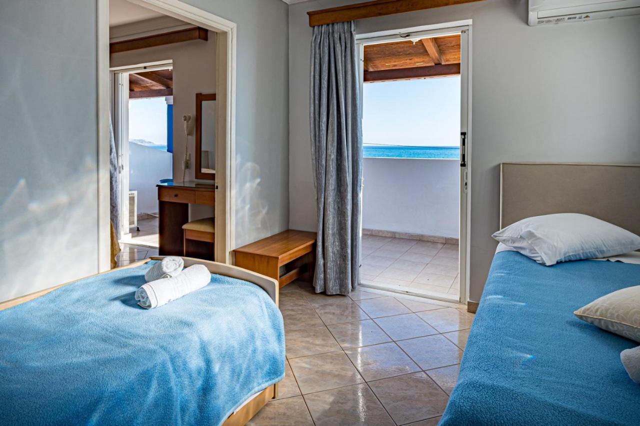 Aparthotel Bluewaves Laganas Esterno foto