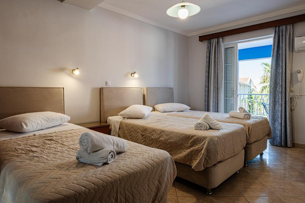 Aparthotel Bluewaves Laganas Esterno foto